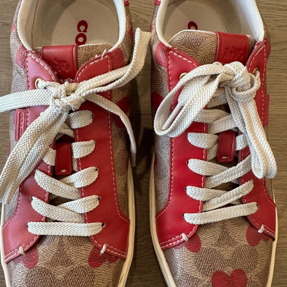 ‼️SOLD‼️Coach Lowline Low Top Sneakers In Signature Canvas With Res Heart Print - Picture 10 of 15